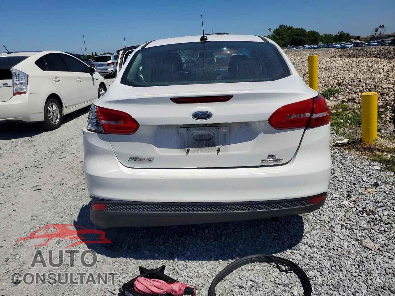 FORD FOCUS 2015 - 1FADP3F23FL205512