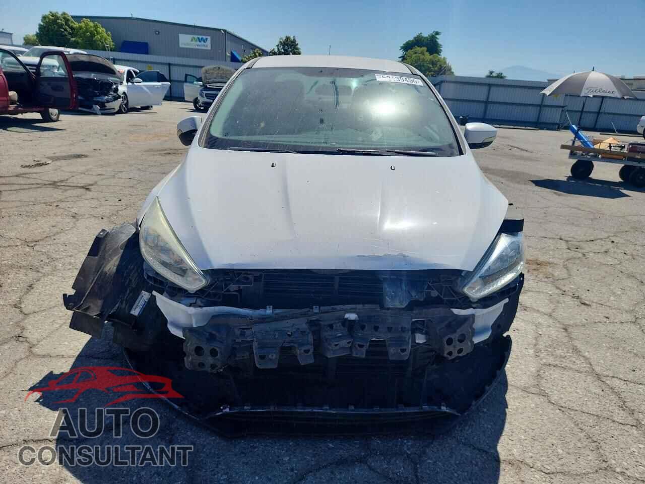 FORD FOCUS 2017 - 1FADP3F2XHL218003