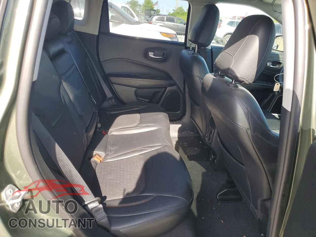 JEEP COMPASS 2018 - 3C4NJDBB9JT142733