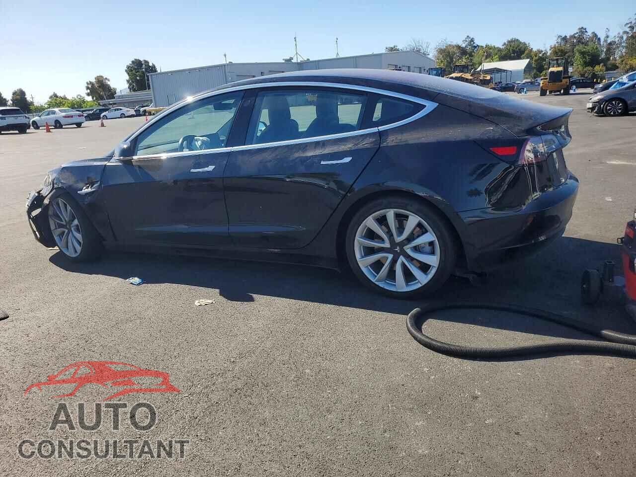 TESLA MODEL 3 2018 - 5YJ3E1EA9JF009305