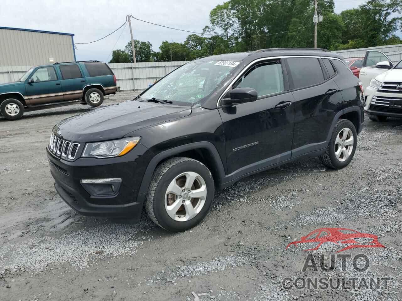 JEEP COMPASS 2018 - 3C4NJDBB8JT115815