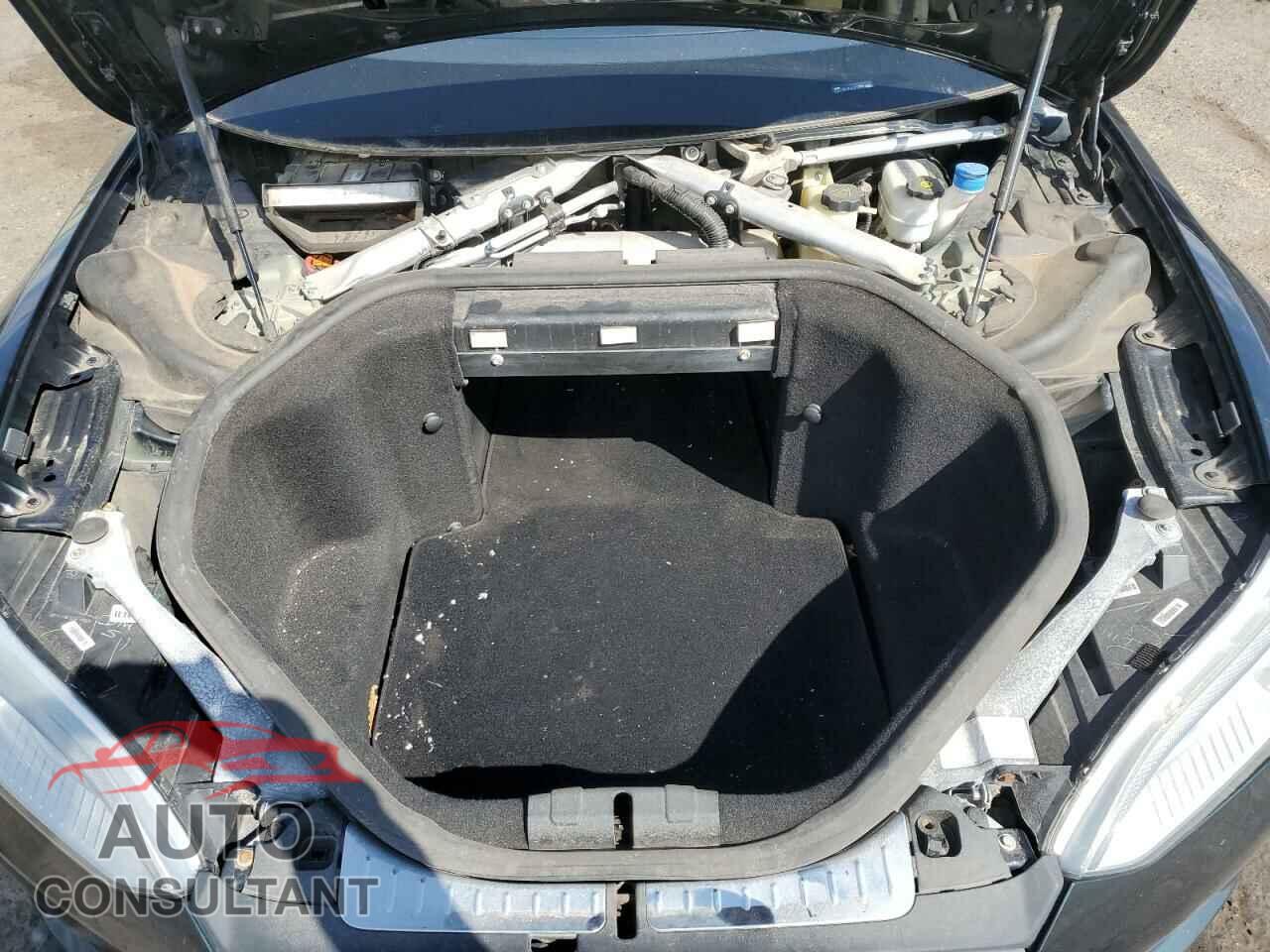 TESLA MODEL S 2013 - 5YJSA1CP1DFP10584