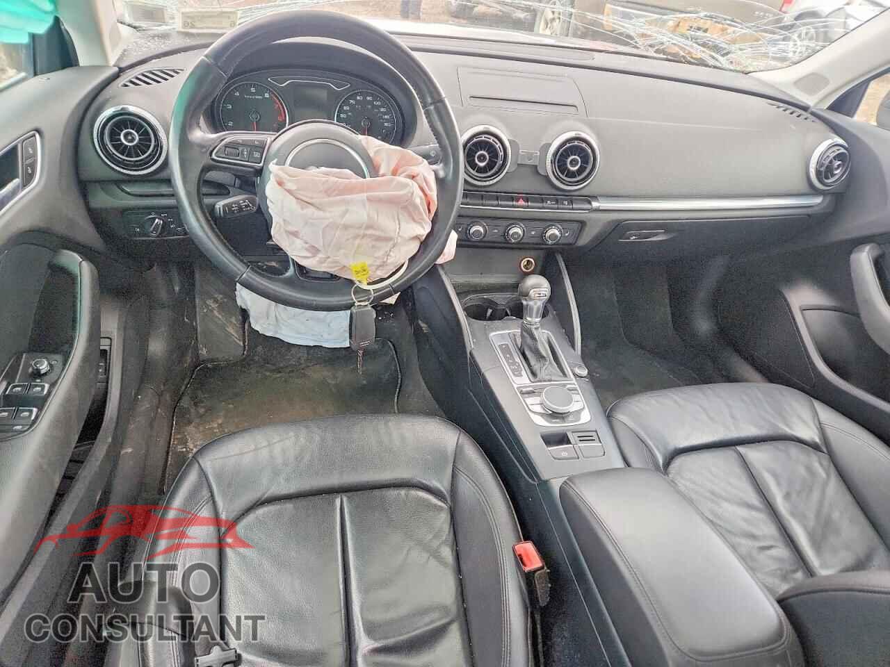 AUDI A3 2015 - WAUACGFF3F1011588