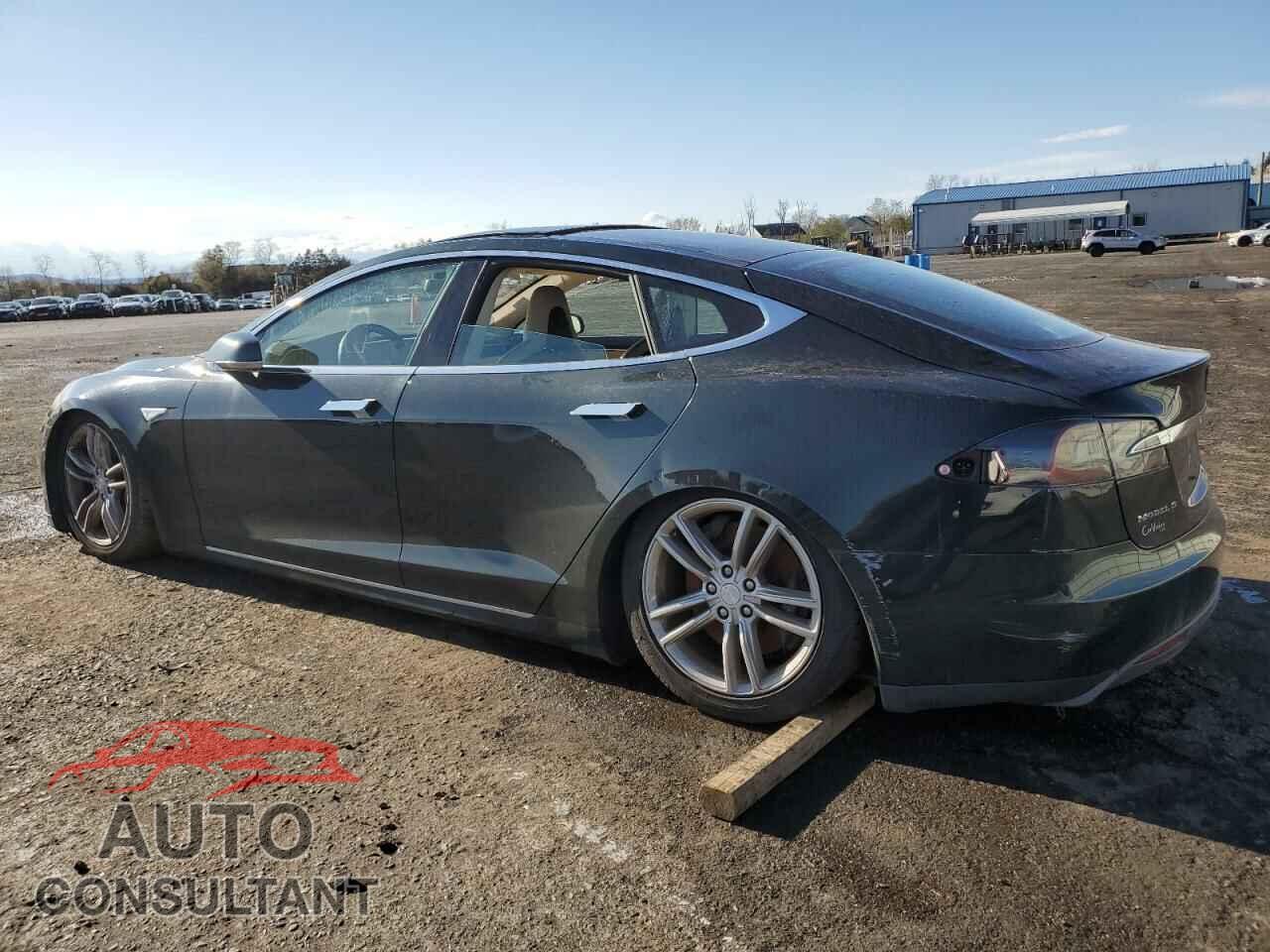 TESLA MODEL S 2013 - 5YJSA1CP1DFP10584