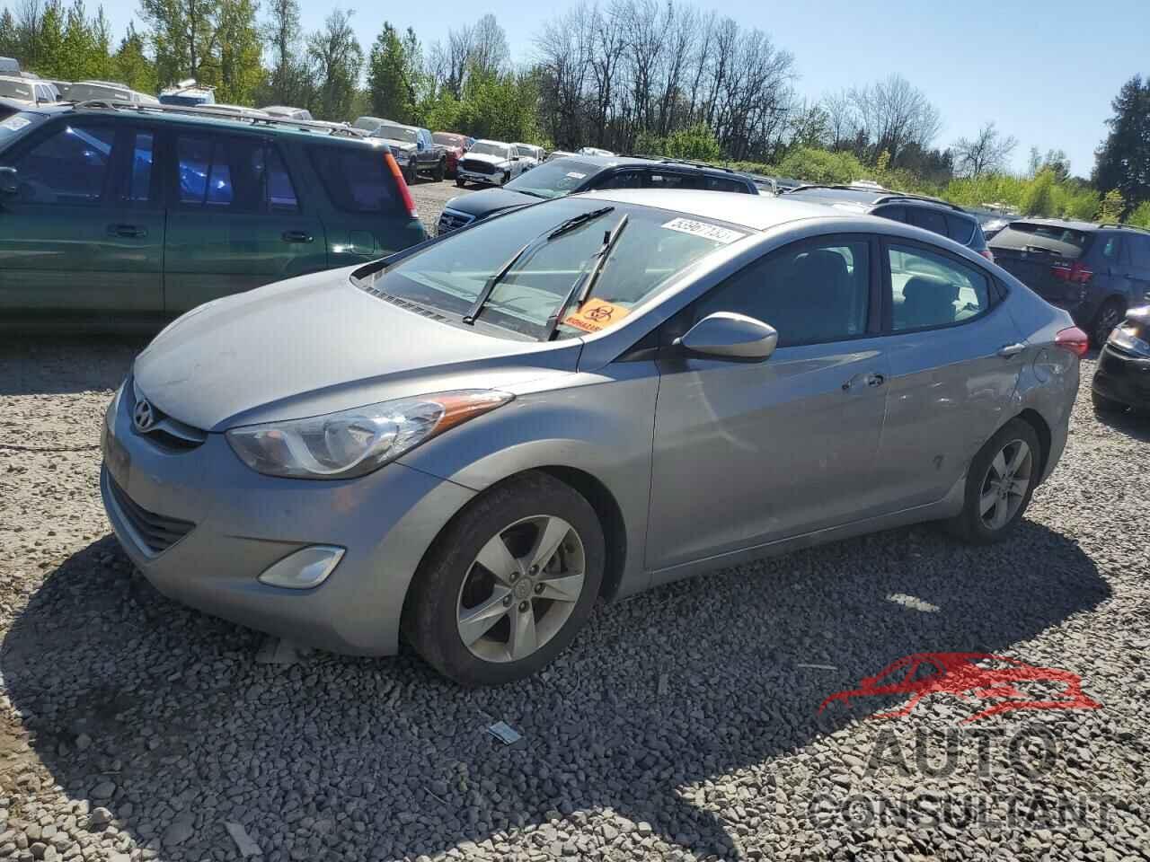 HYUNDAI ELANTRA 2012 - KMHDH4AE8CU313348