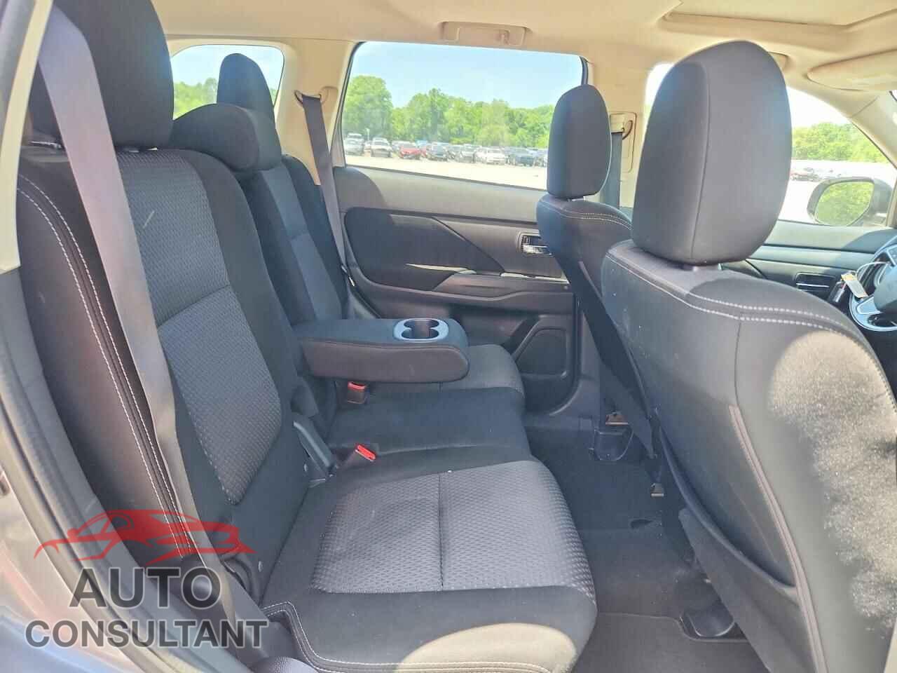 MITSUBISHI OUTLANDER 2017 - JA4AZ3A39HZ058873