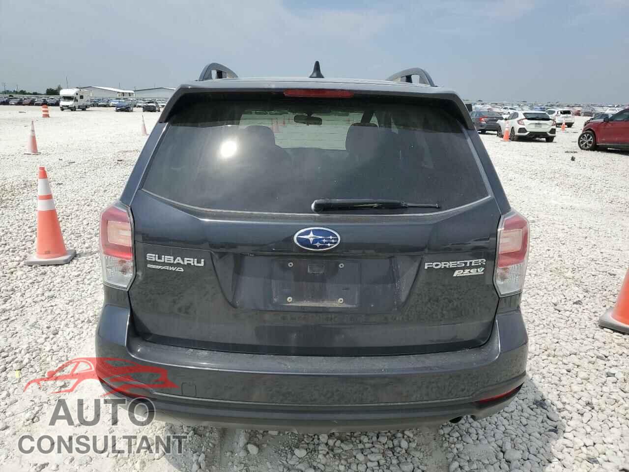 SUBARU FORESTER 2017 - JF2SJAEC6HH590668