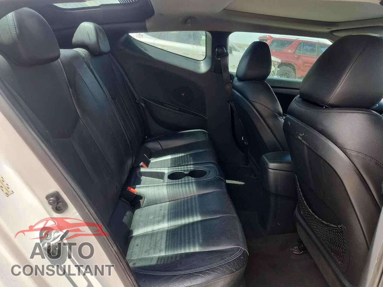 HYUNDAI VELOSTER 2013 - KMHTC6AE2DU175068