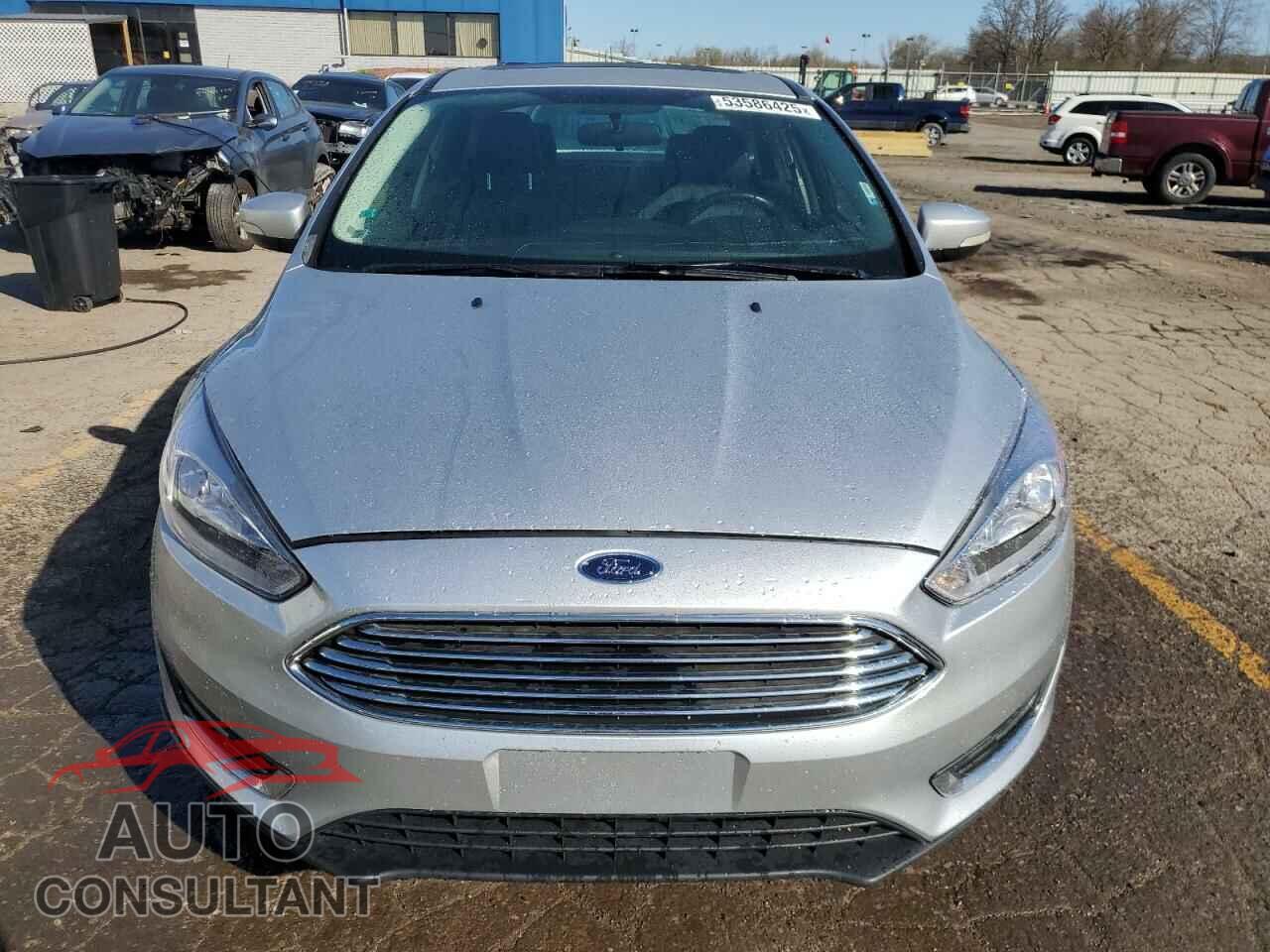 FORD FOCUS 2017 - 1FADP3J28HL257485