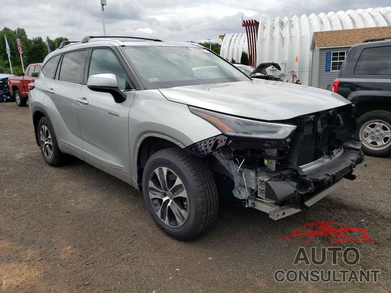 TOYOTA HIGHLANDER 2021 - 5TDGBRCH3MS526253