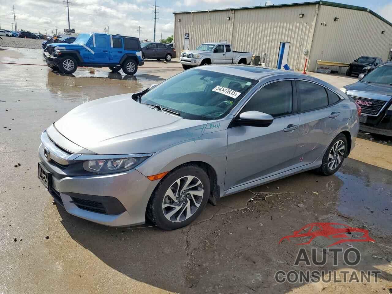 HONDA CIVIC 2018 - 2HGFC2F76JH551369