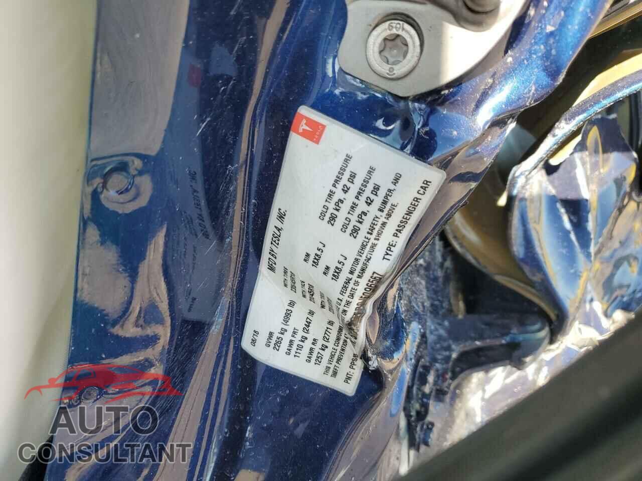 TESLA MODEL 3 2018 - 5YJ3E1EB0JF096567