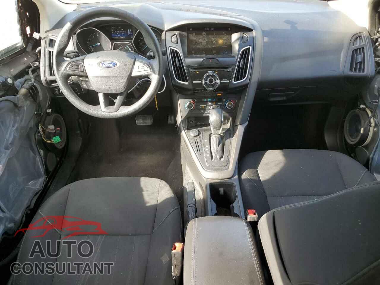 FORD FOCUS 2017 - 1FADP3H27HL279435