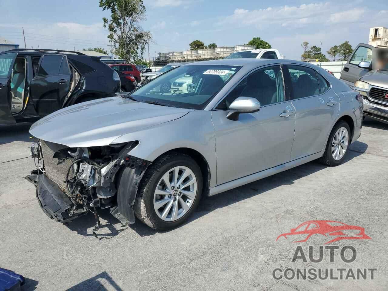 TOYOTA CAMRY 2021 - 4T1C11AK1MU560202