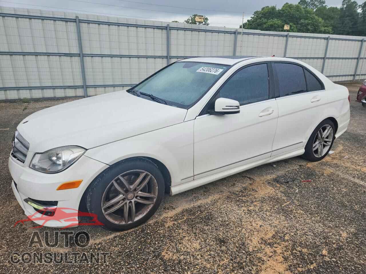 MERCEDES-BENZ C-CLASS 2013 - WDDGF4HB2DR296334