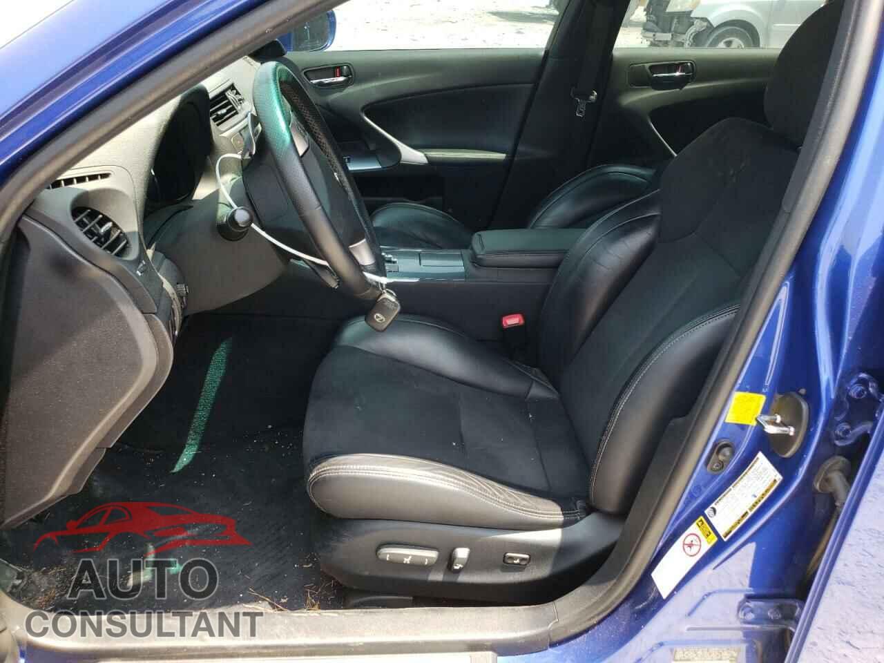 LEXUS IS 2012 - JTHBE5C22C5029932