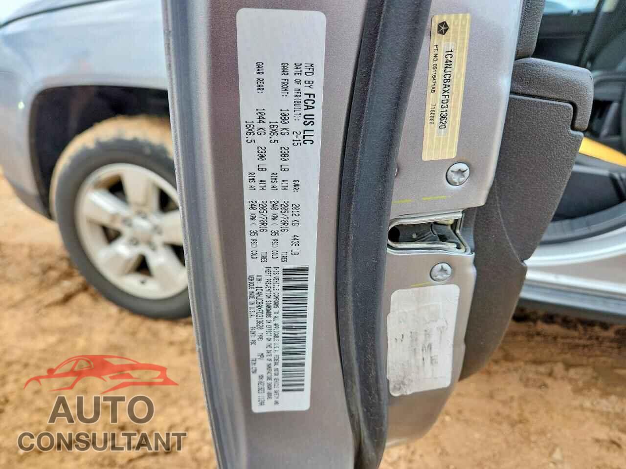 JEEP COMPASS 2015 - 1C4NJCBAXFD313620