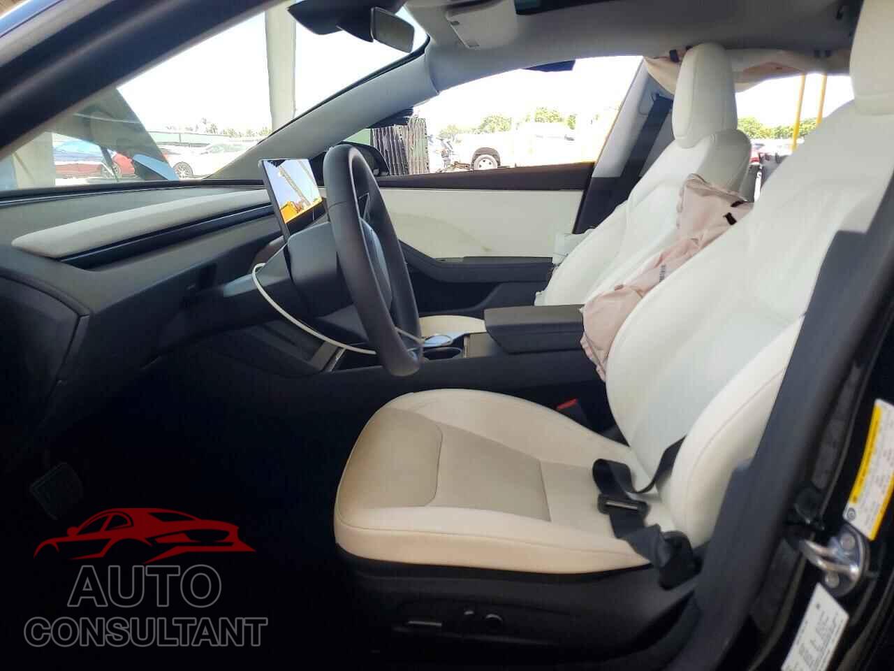TESLA MODEL 3 2025 - 5YJ3E1EA7SF011491