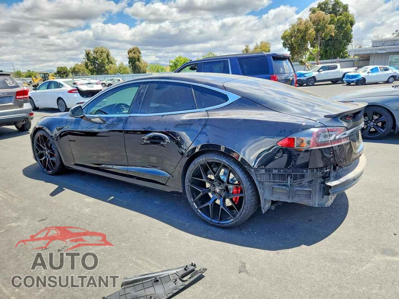 TESLA MODEL S 2018 - 5YJSA1E48JF259796