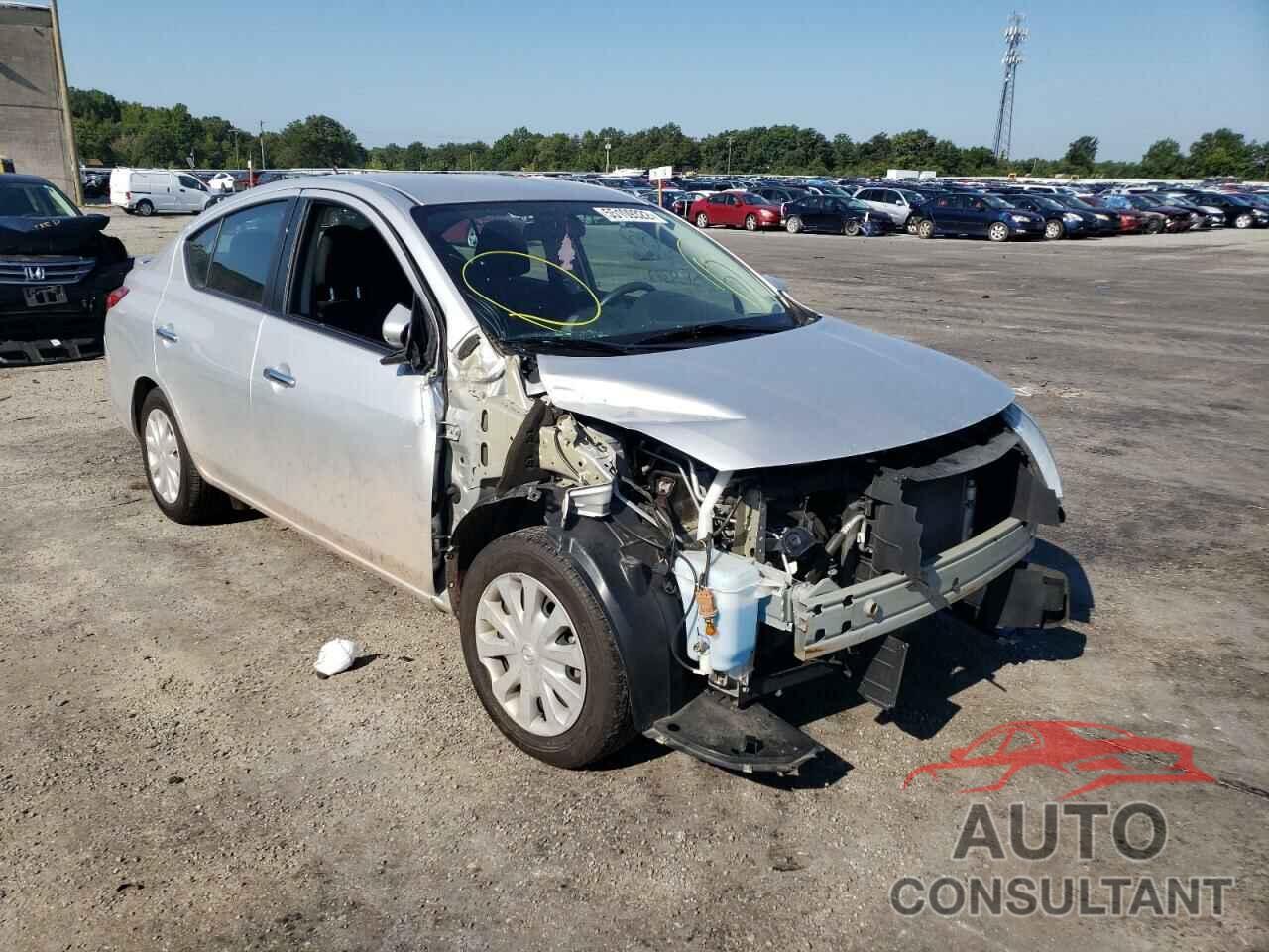 NISSAN VERSA 2019 - 3N1CN7AP9KL842444