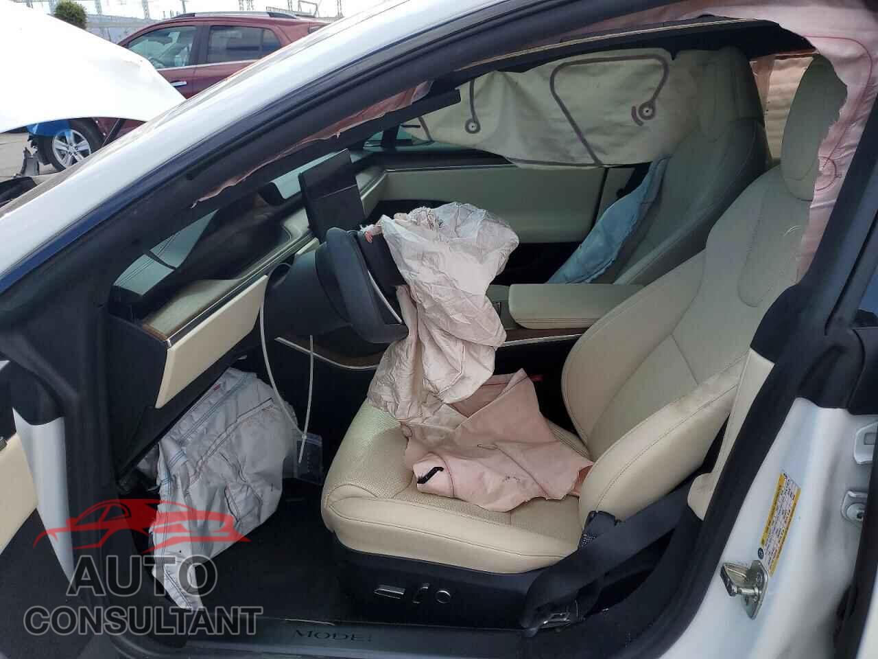 TESLA MODEL S 2022 - 5YJSA1E56NF483003