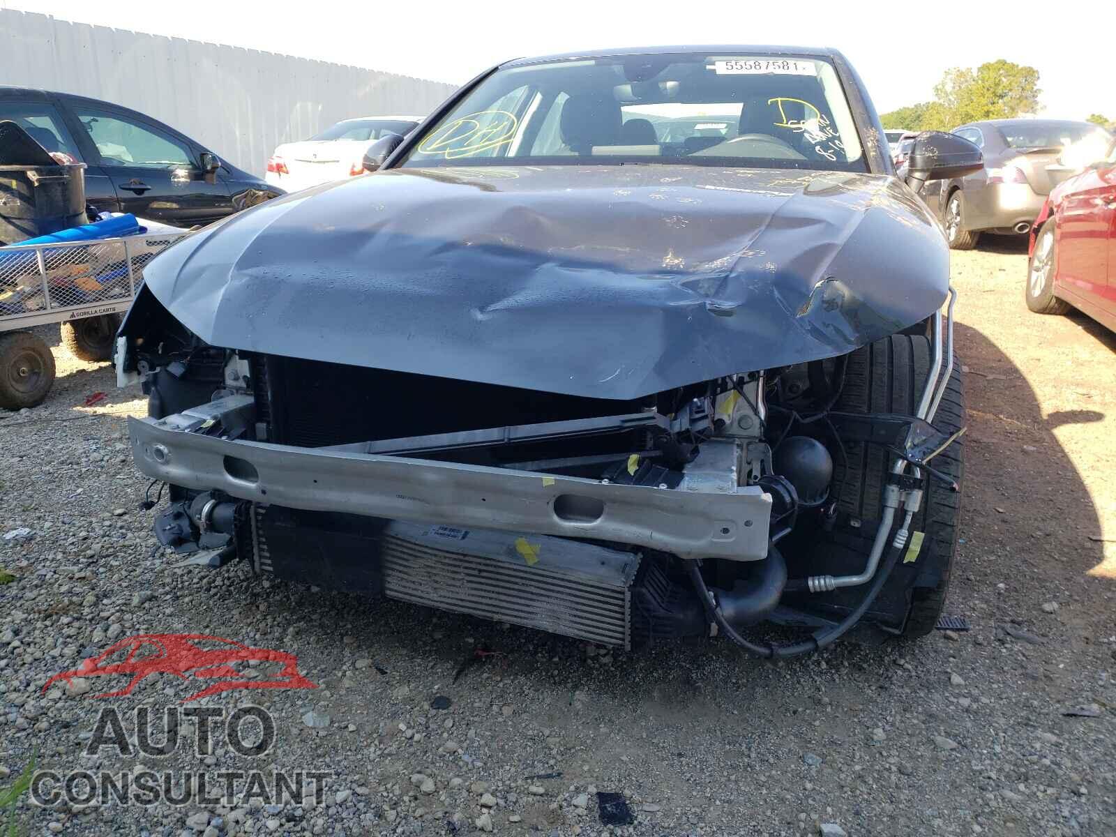 AUDI A4 2017 - WAUDNAF44HN053038