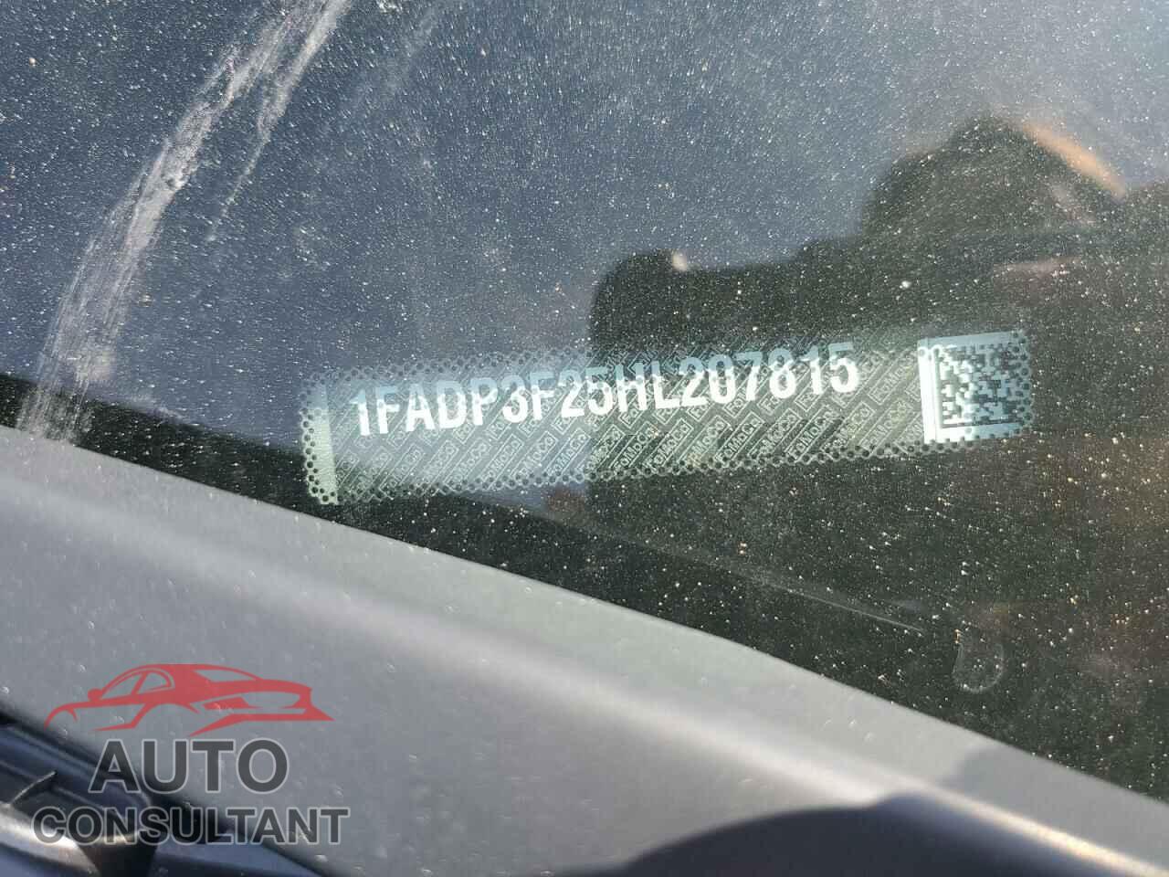 FORD FOCUS 2017 - 1FADP3F25HL207815