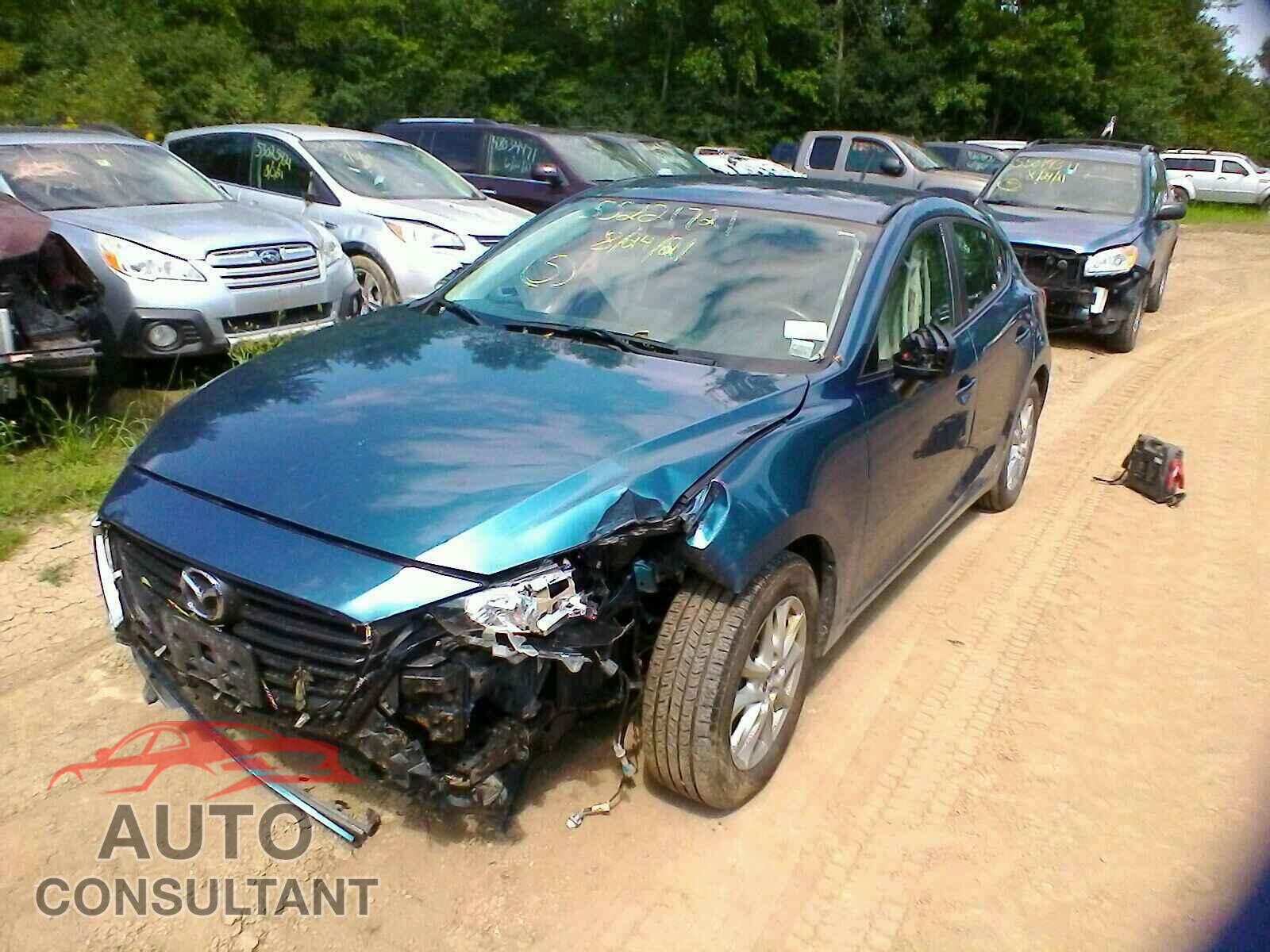 MAZDA 3 2018 - 3MZBN1K73JM180886