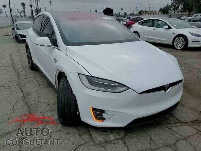 TESLA MODEL X 2016 - 5YJXCAE22GF015603