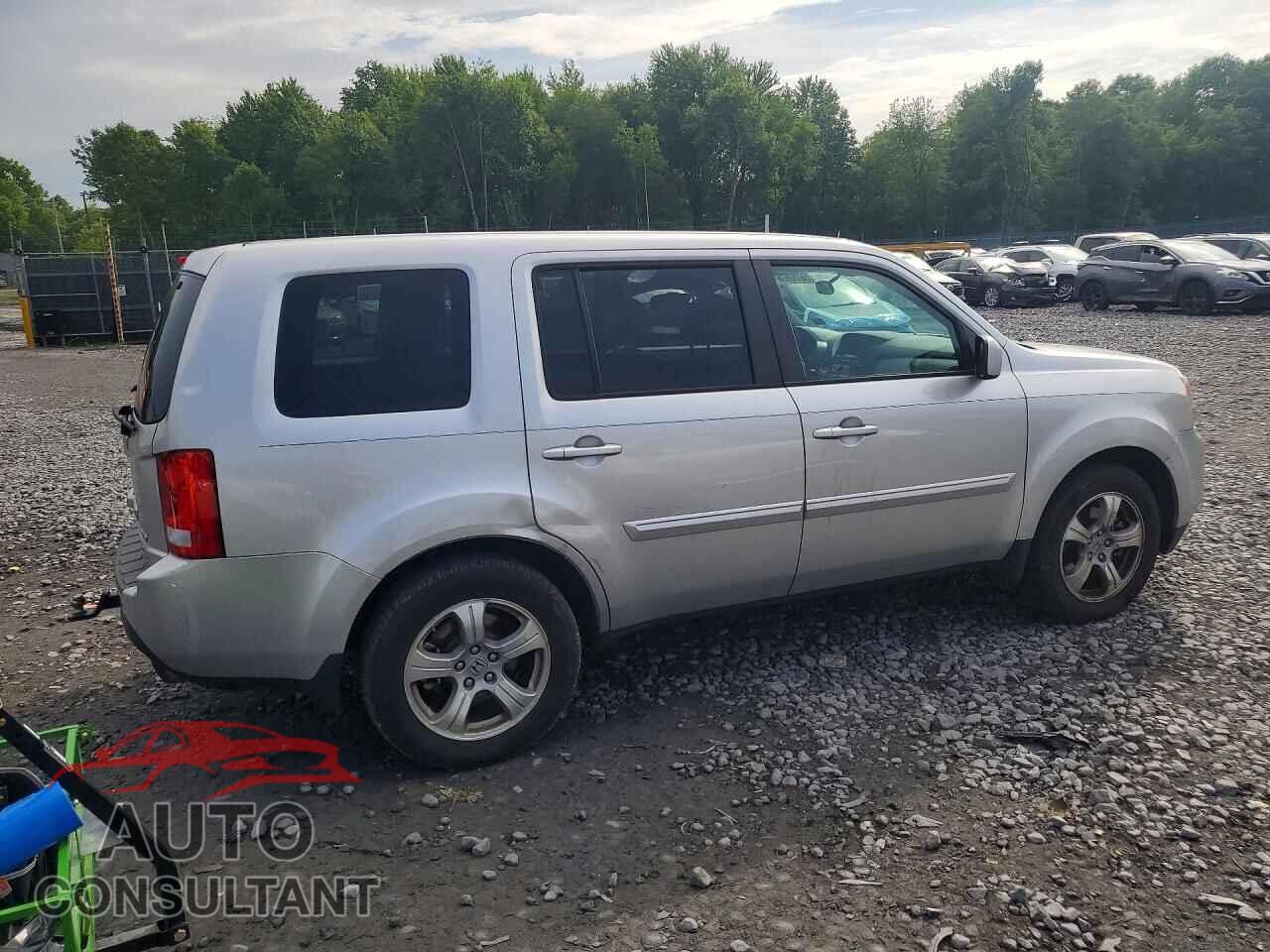 HONDA PILOT 2012 - 5FNYF4H42CB002502