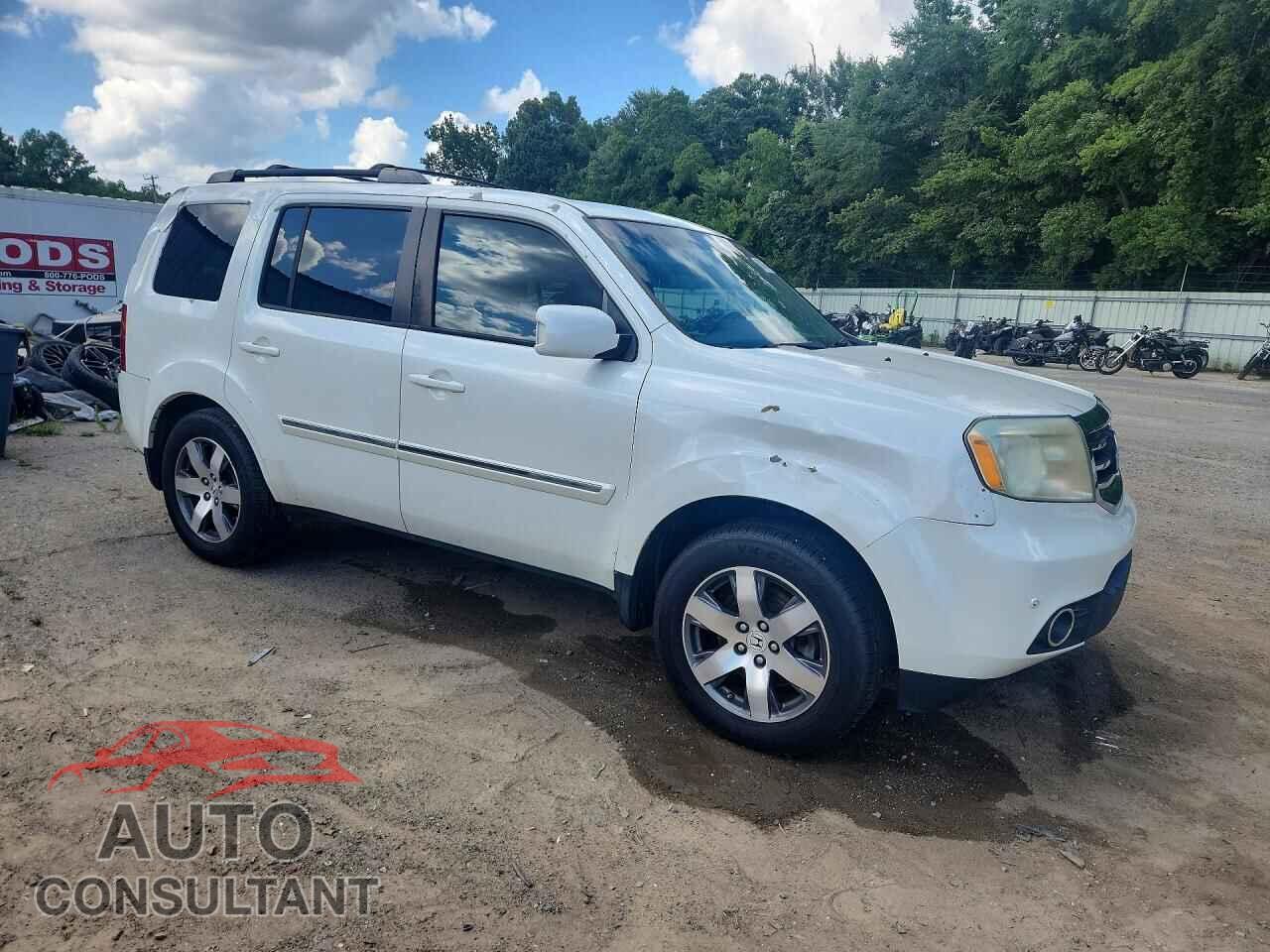 HONDA PILOT 2015 - 5FNYF4H94FB011315