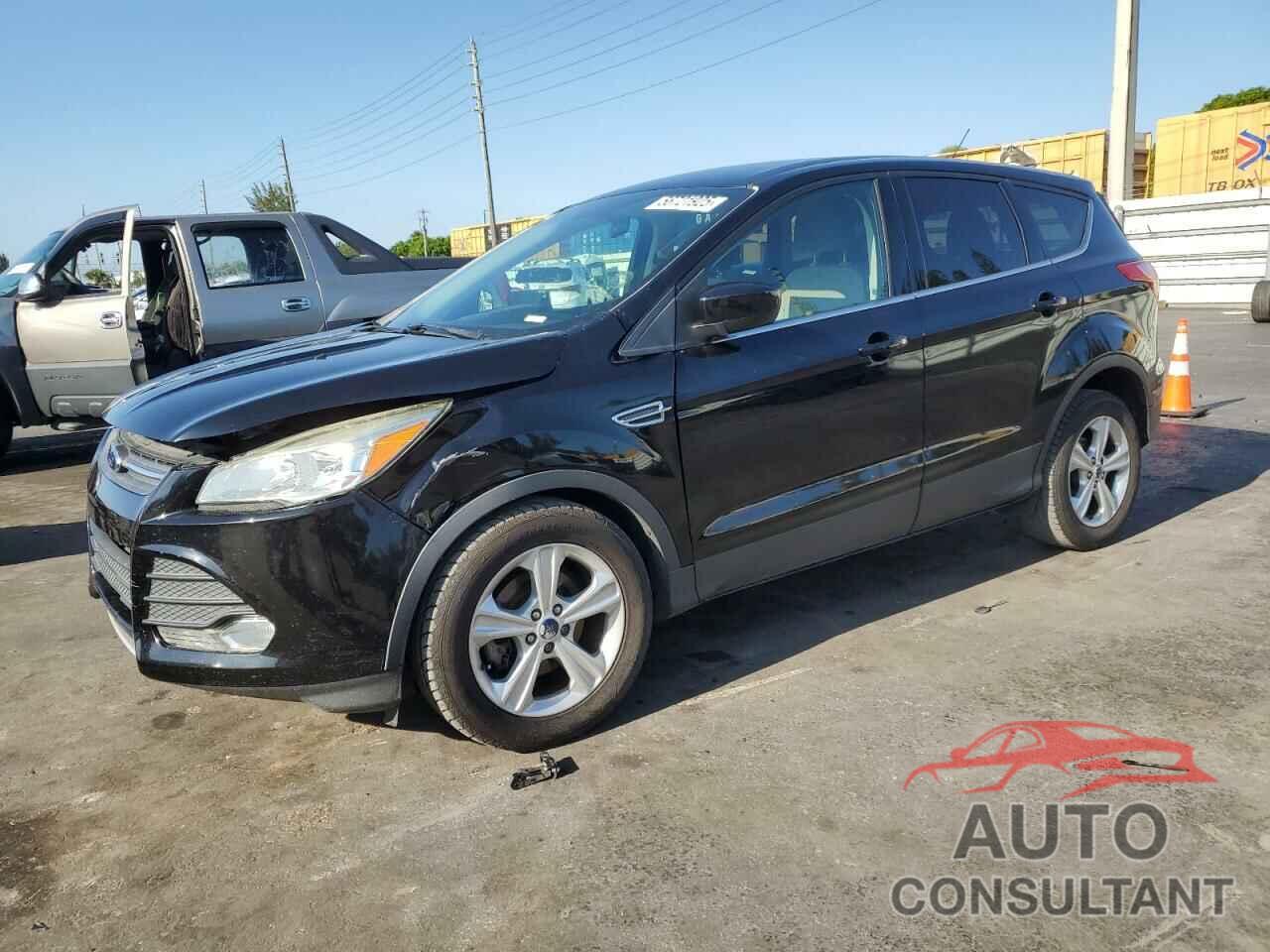 FORD ESCAPE 2016 - 1FMCU0GXXGUC35282