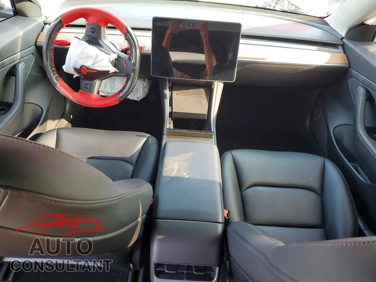 TESLA MODEL 3 2020 - 5YJ3E1EA1LF495160