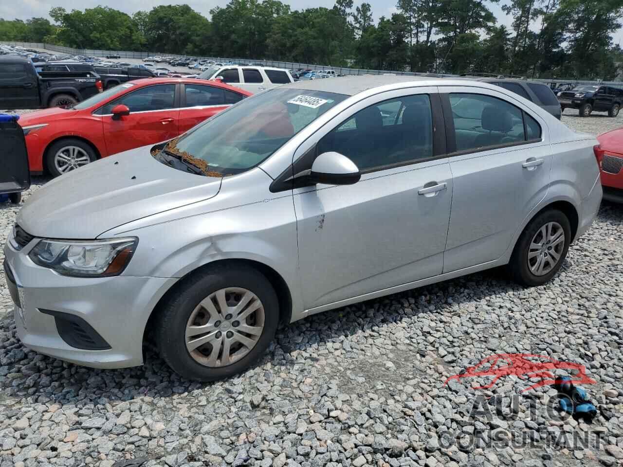 CHEVROLET SONIC 2017 - 1G1JB5SH7H4128652