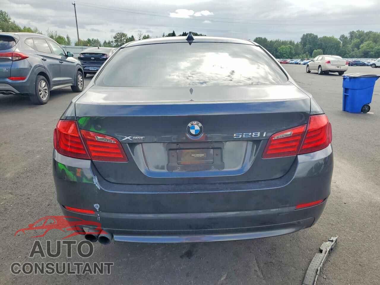 BMW 5 SERIES 2013 - WBAXH5C5XDD106849