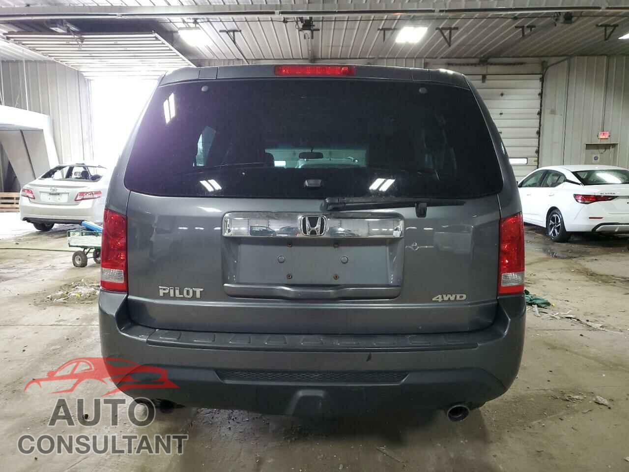HONDA PILOT 2012 - 5FNYF4H47CB017027
