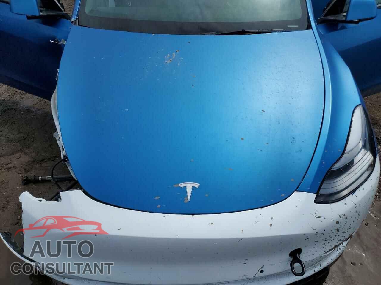 TESLA MODEL Y 2021 - 5YJYGDEE6MF239571