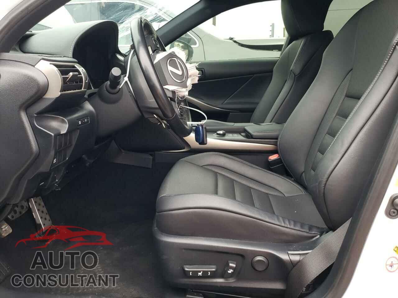LEXUS IS 2016 - JTHBA1D20G5018243