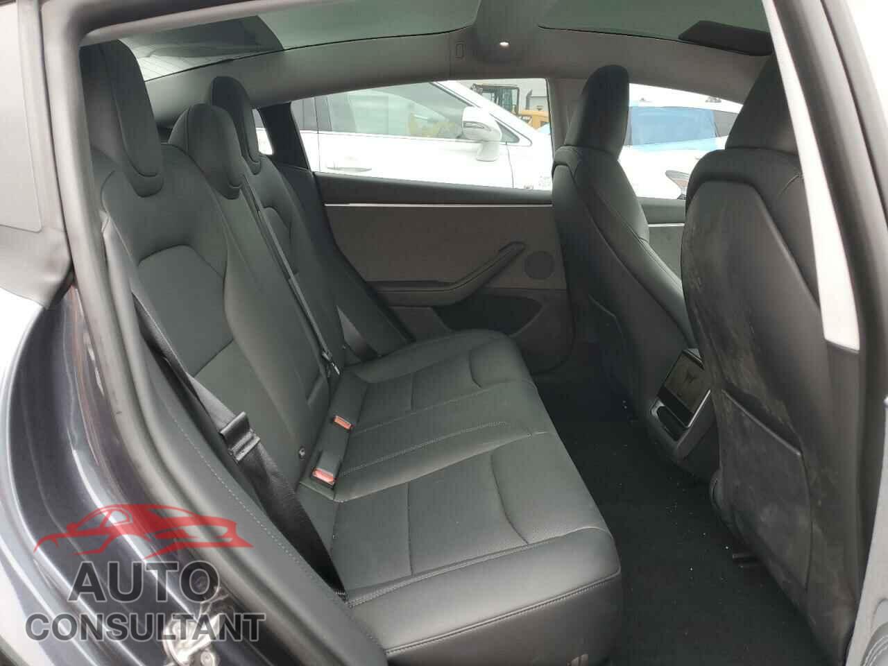 TESLA MODEL 3 2024 - 5YJ3E1EA0RF722394
