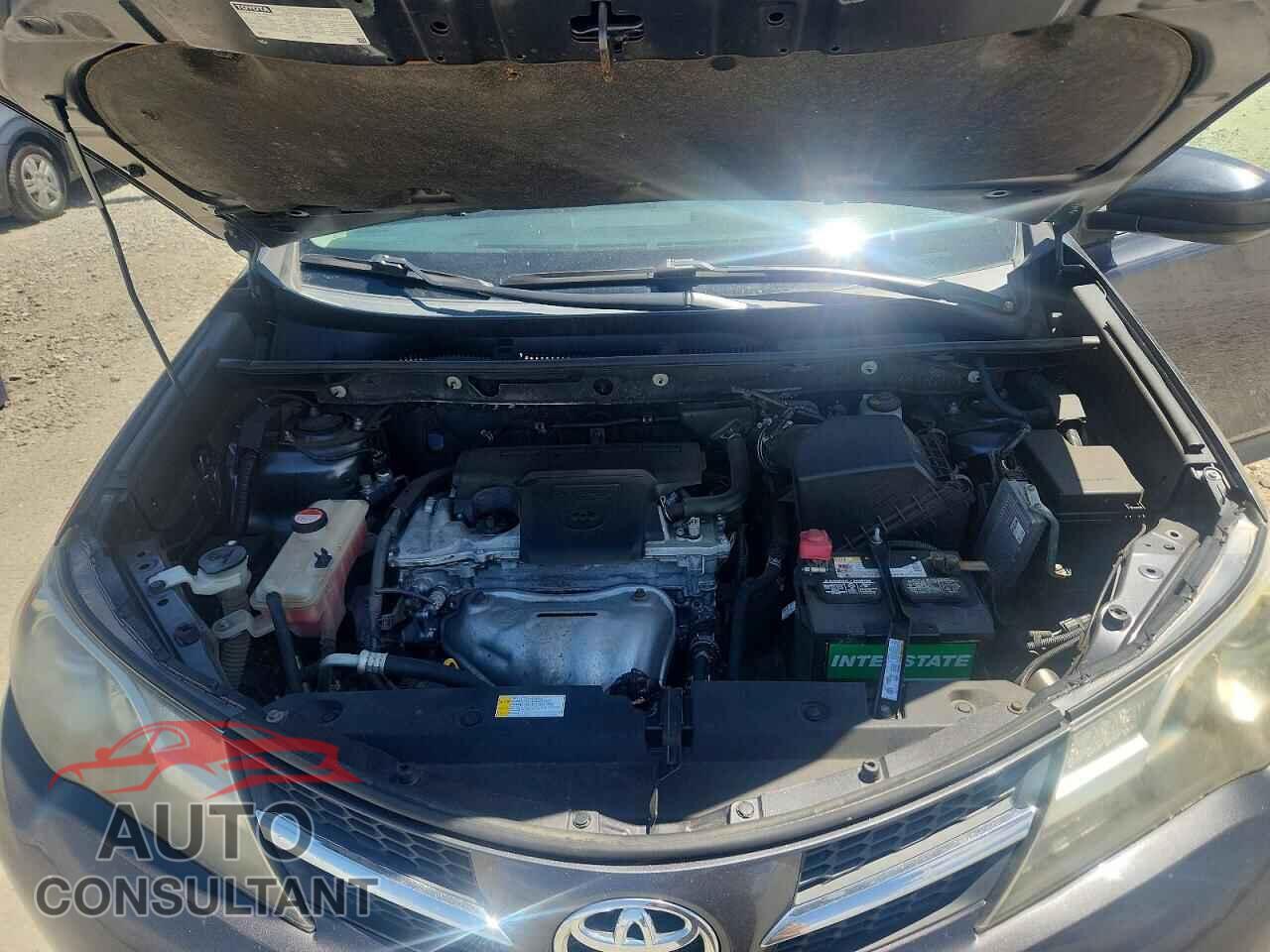 TOYOTA RAV4 2015 - JTMBFREV5FD122161