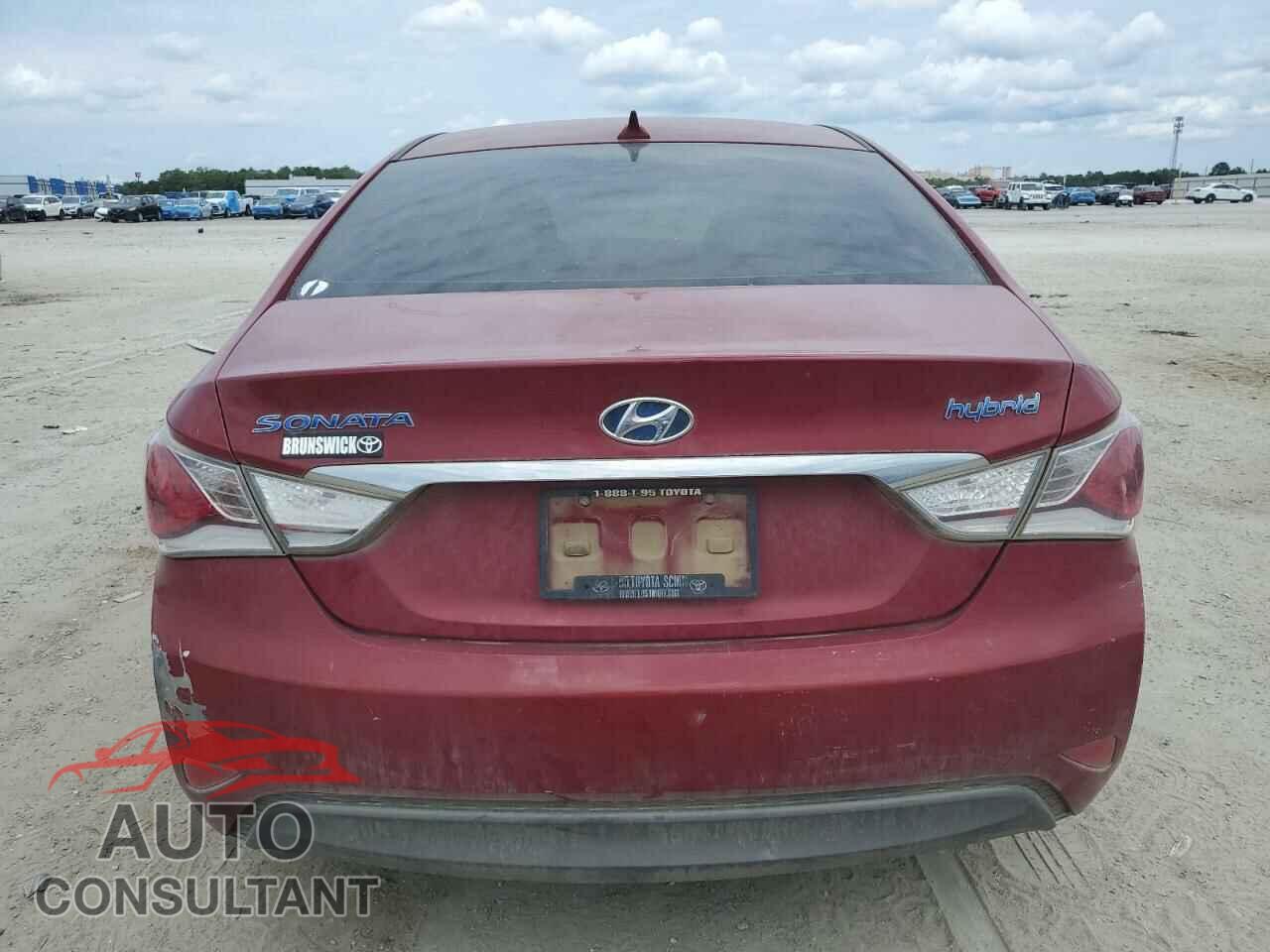 HYUNDAI SONATA 2013 - KMHEC4A48DA099359