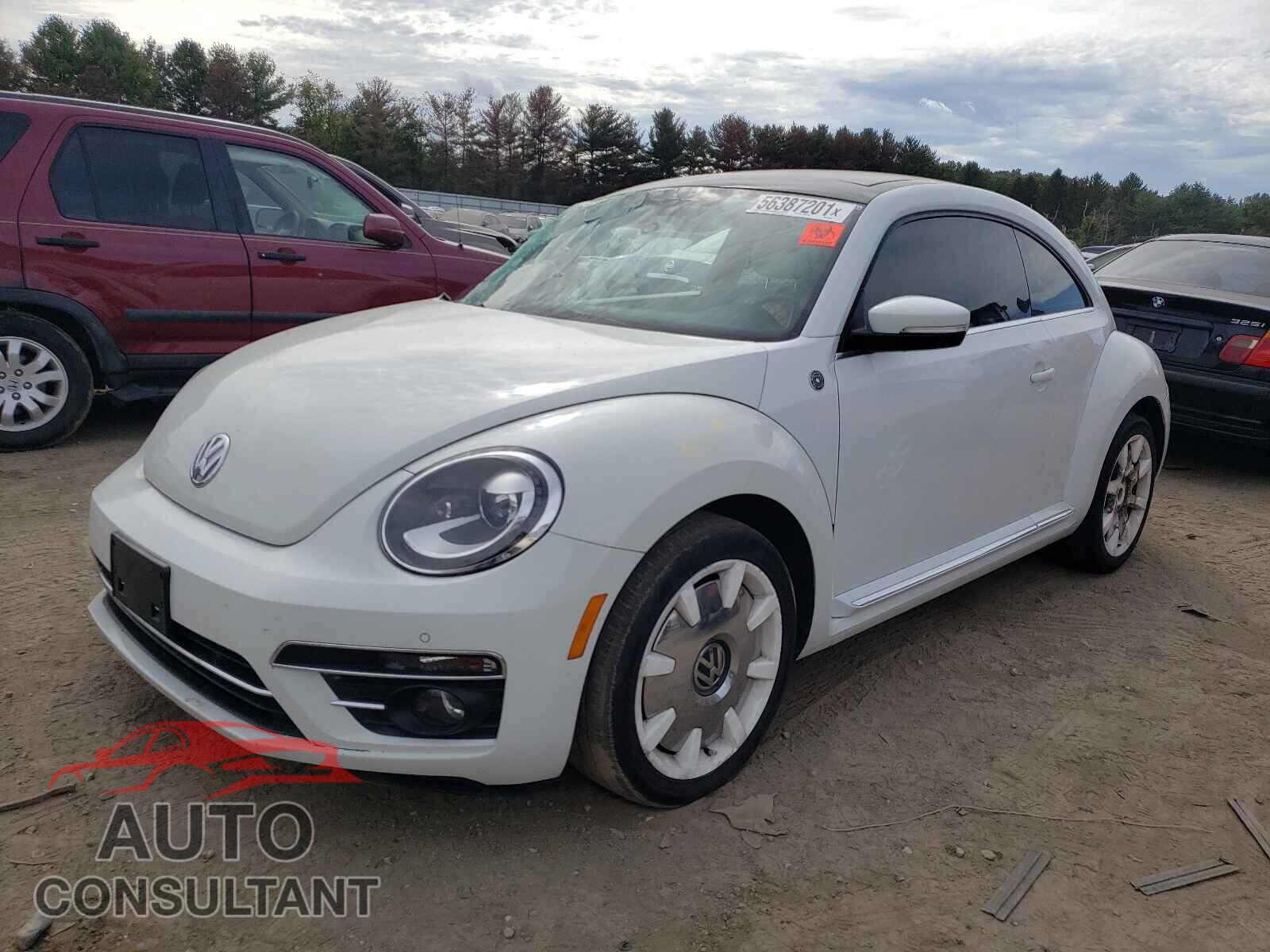 VOLKSWAGEN BEETLE 2019 - 3VWFD7AT5KM705342