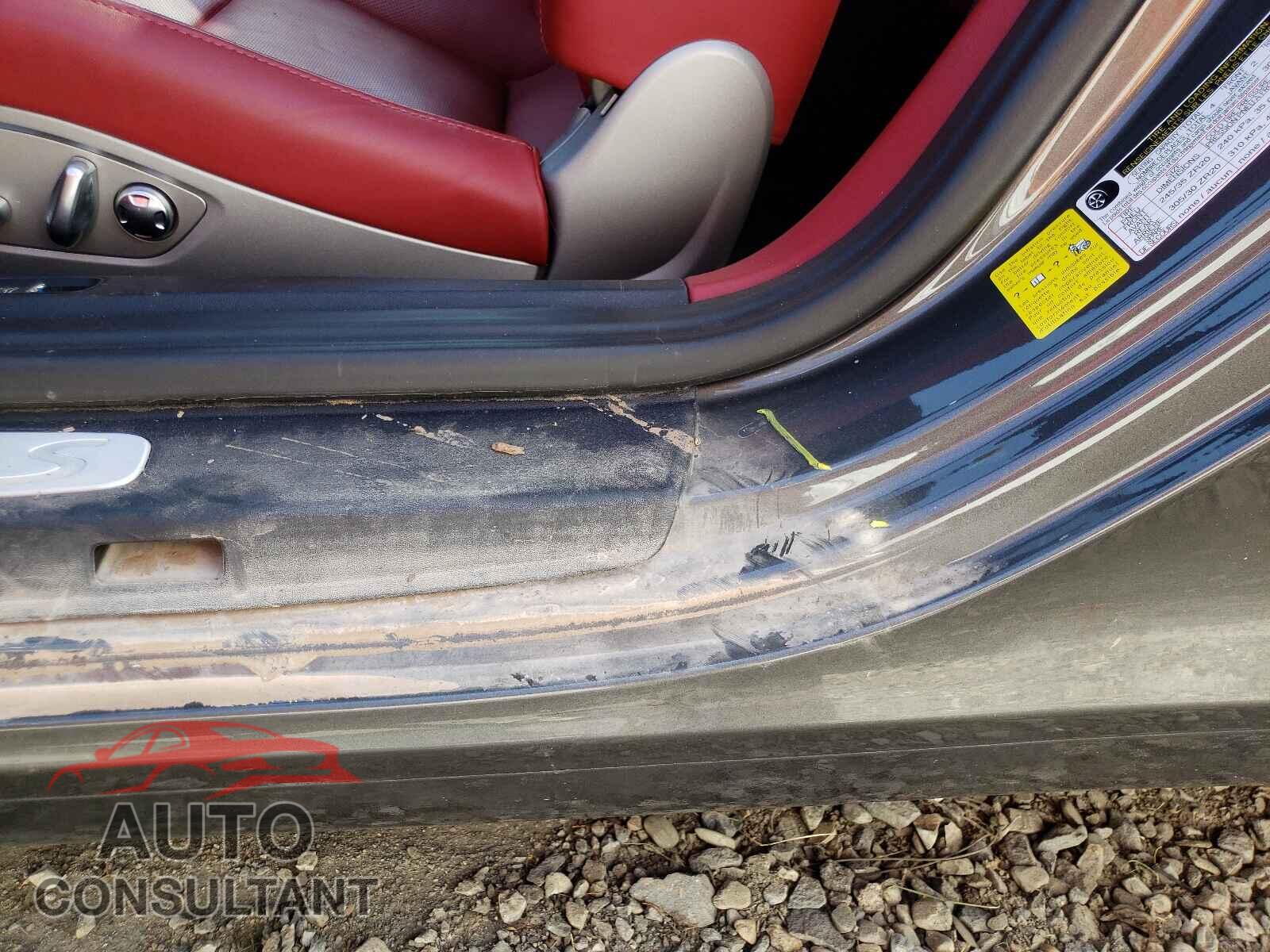 PORSCHE 911 2018 - WP0AB2A99JS123258