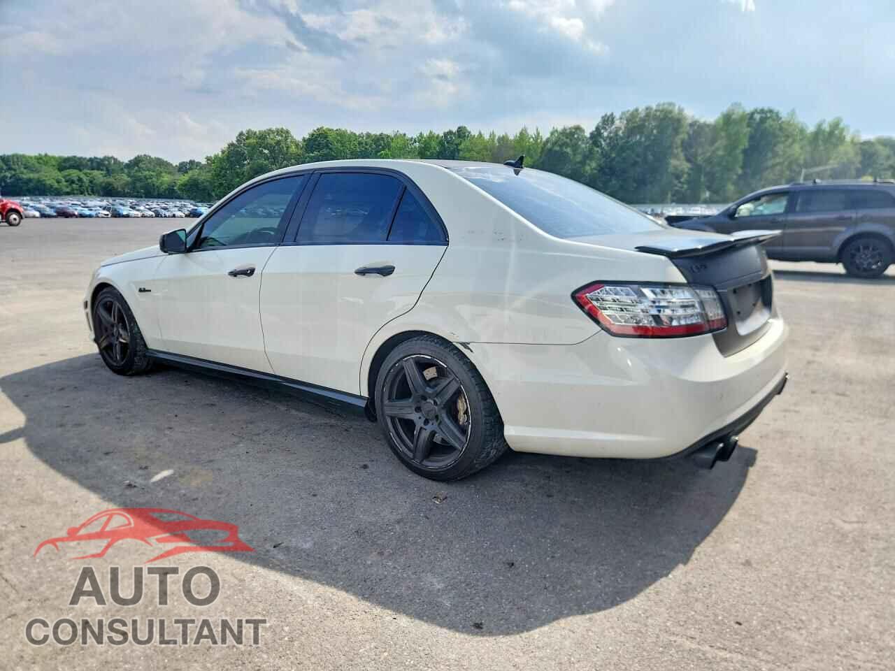 MERCEDES-BENZ E-CLASS 2010 - WDDHF7HBXAA117067