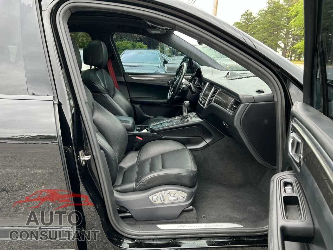 PORSCHE MACAN 2015 - WP1AF2A58FLB93335