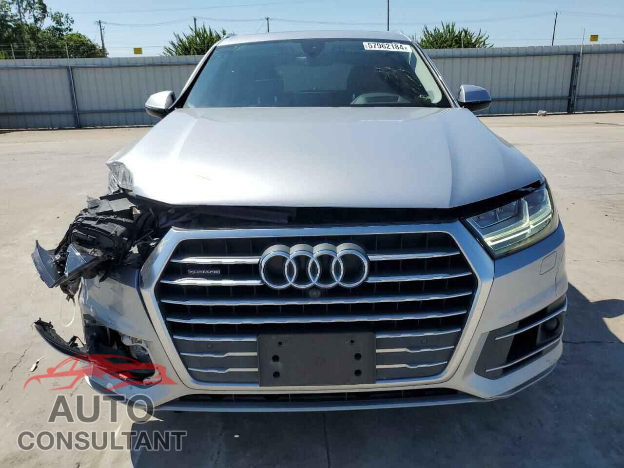 AUDI Q7 2018 - WA1VAAF71JD044400
