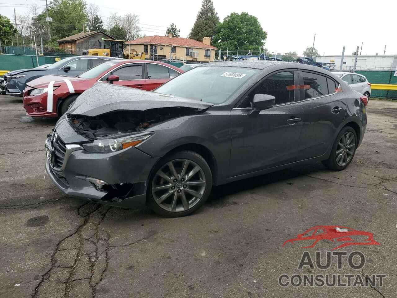 MAZDA 3 2018 - 3MZBN1V37JM263892
