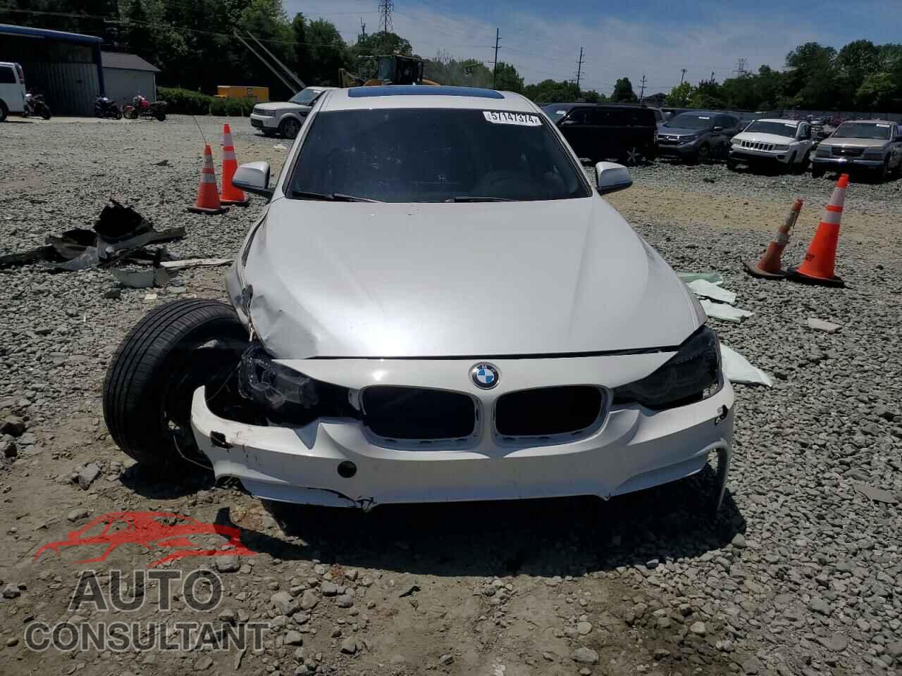 BMW 3 SERIES 2016 - WBA8E5G52GNU20484