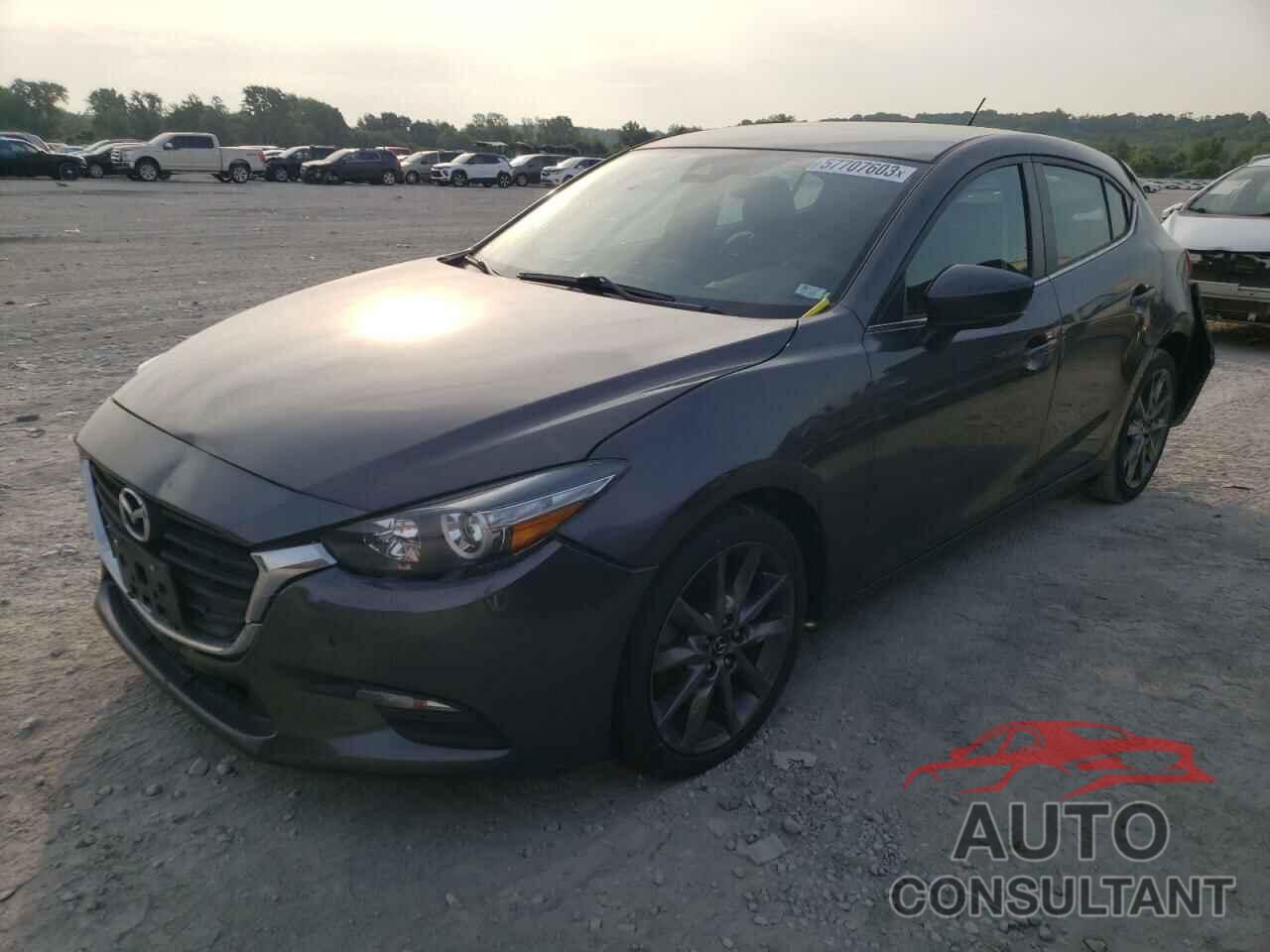MAZDA 3 2018 - 3MZBN1L30JM261145