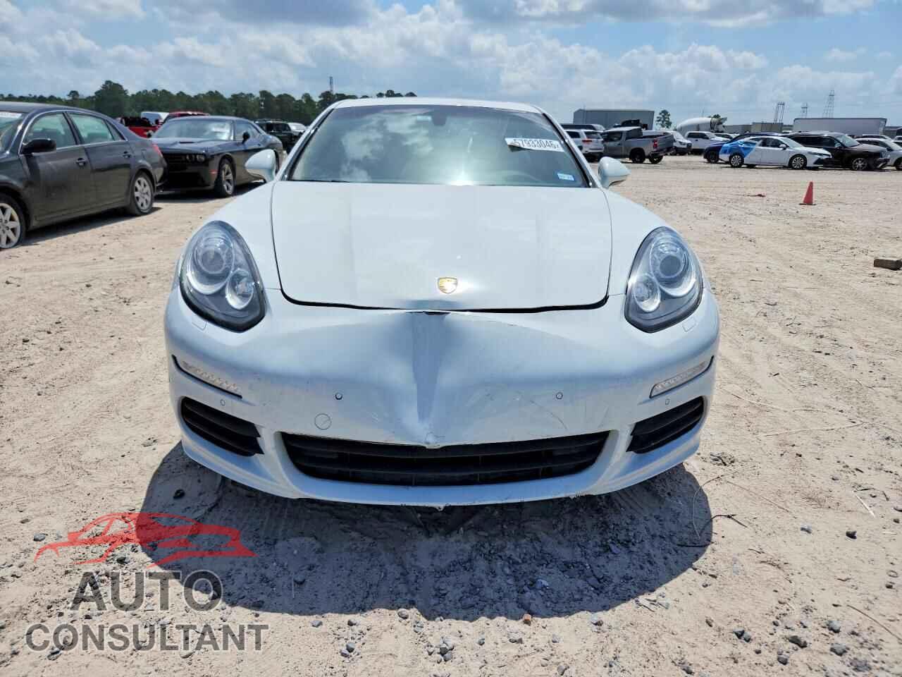 PORSCHE PANAMERA 2015 - WP0AA2A72FL006947